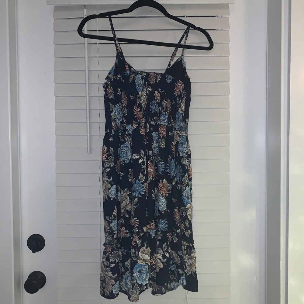 Dress - Picture 3 of 4